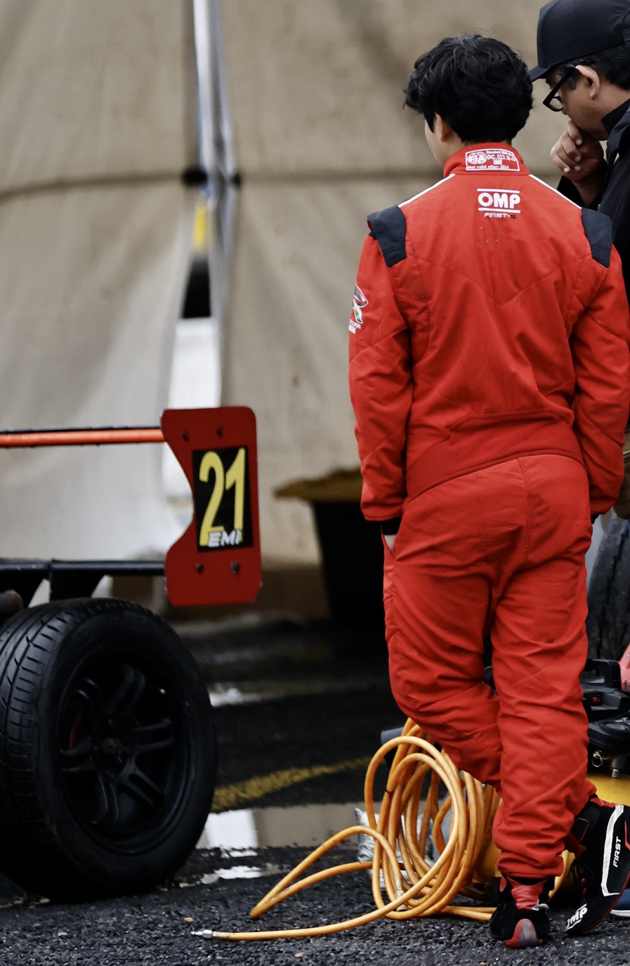 Paddock antes de salir a pista